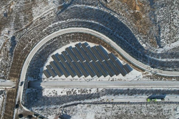 0.38 MW Photovoltaic Railway Power Supply System in Ordos, China
